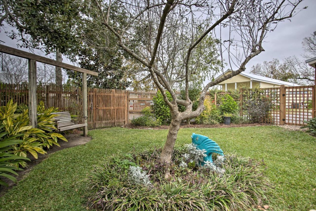 Old Town Getaway, Walk To Shopping, Dining, And Bay! Apartamento Bay St. Louis Exterior foto