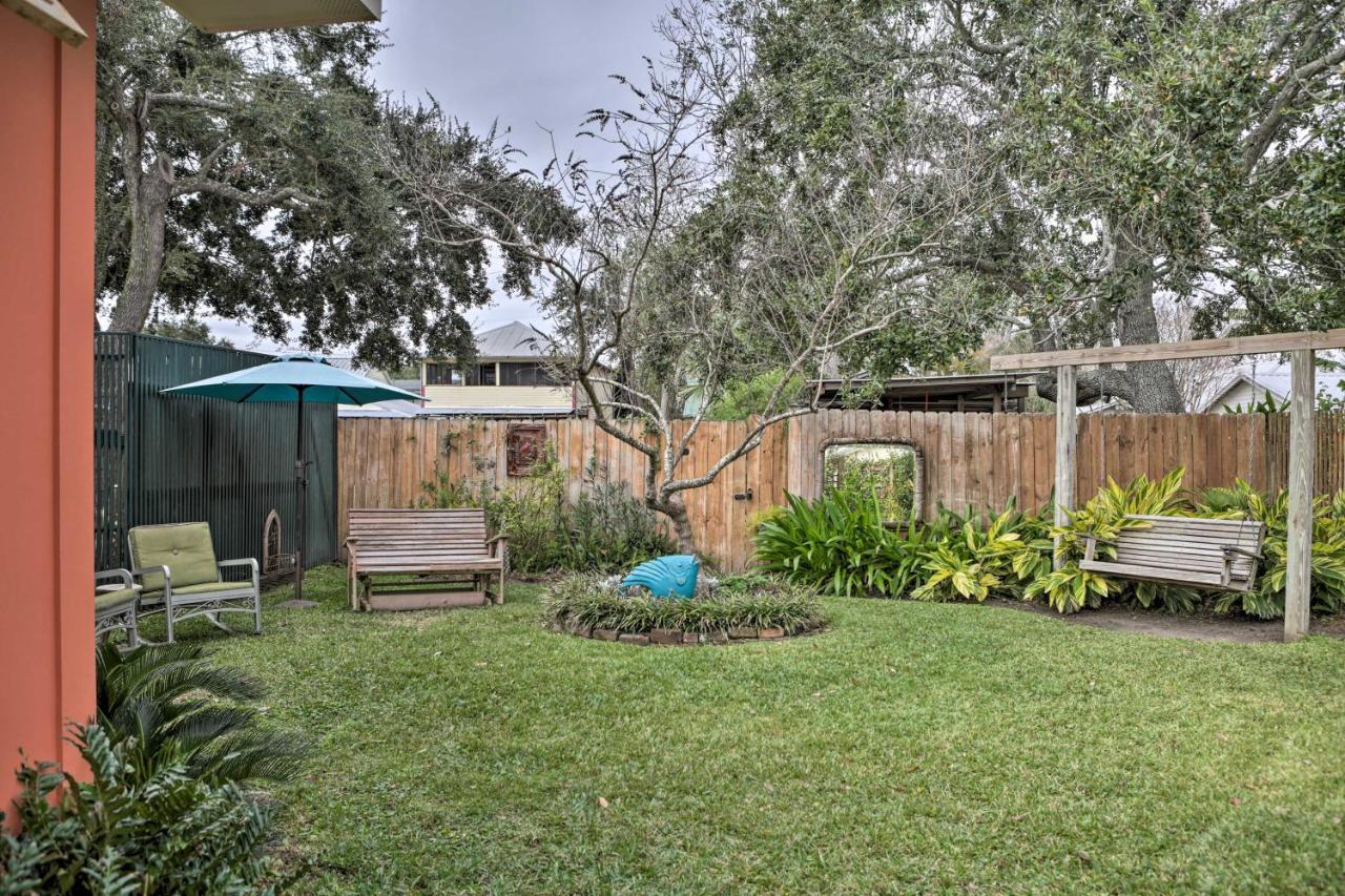 Old Town Getaway, Walk To Shopping, Dining, And Bay! Apartamento Bay St. Louis Exterior foto