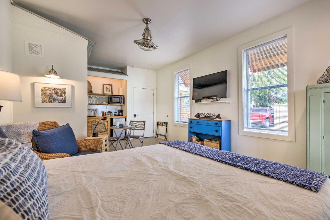 Old Town Getaway, Walk To Shopping, Dining, And Bay! Apartamento Bay St. Louis Exterior foto