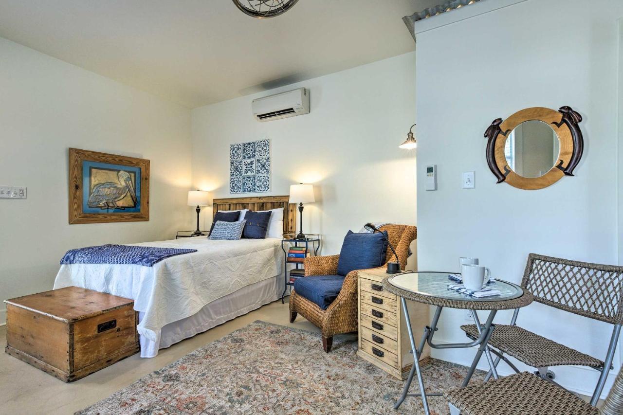 Old Town Getaway, Walk To Shopping, Dining, And Bay! Apartamento Bay St. Louis Exterior foto