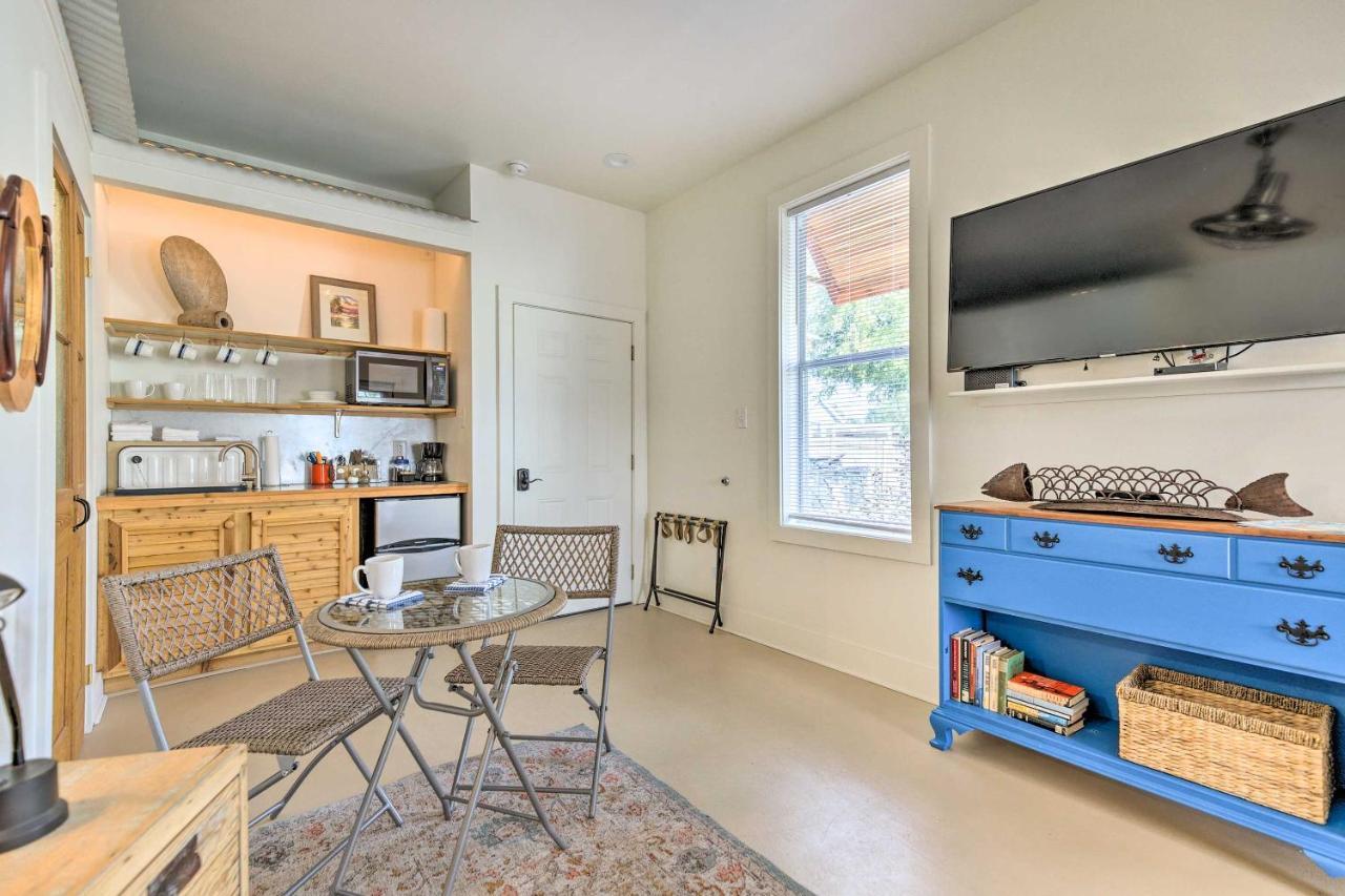 Old Town Getaway, Walk To Shopping, Dining, And Bay! Apartamento Bay St. Louis Exterior foto